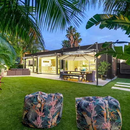 Luxury Tropical Oasis, Beach, Village Near Auckland Cbd